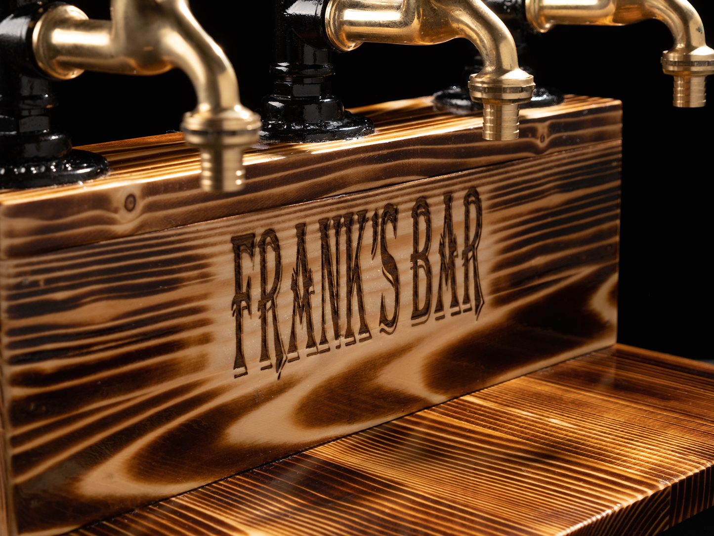 FRANK'S. Ahşap İçki Dağıtıcı